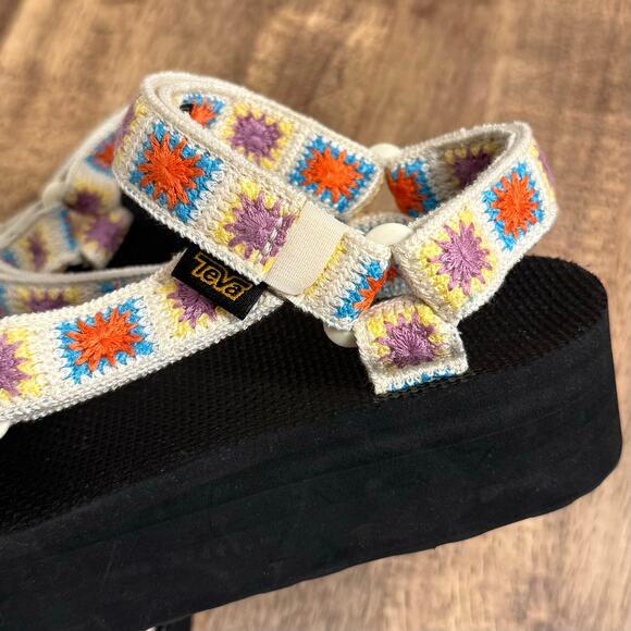 Teva Sandal Flatform Universal Crochet Granny Squares Platform Hike Women’s Sz 8 - Picture 6 of 10